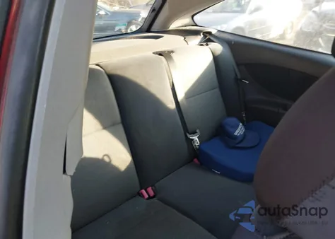 2001 Ford Focus Zx3 z USA, uszkodzony, nr VIN 3FAFP31311R128772